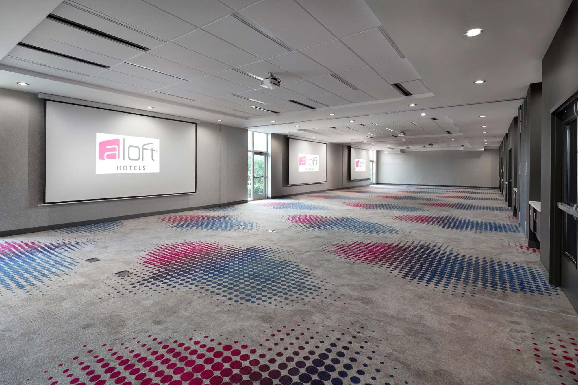 Aloft Orlando International Drive By Marriott Hotel Williamsburg